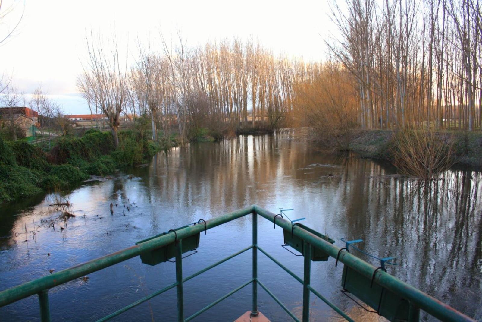 Complejo Oasis Beach Sobre El Rio Уэрта Экстерьер фото